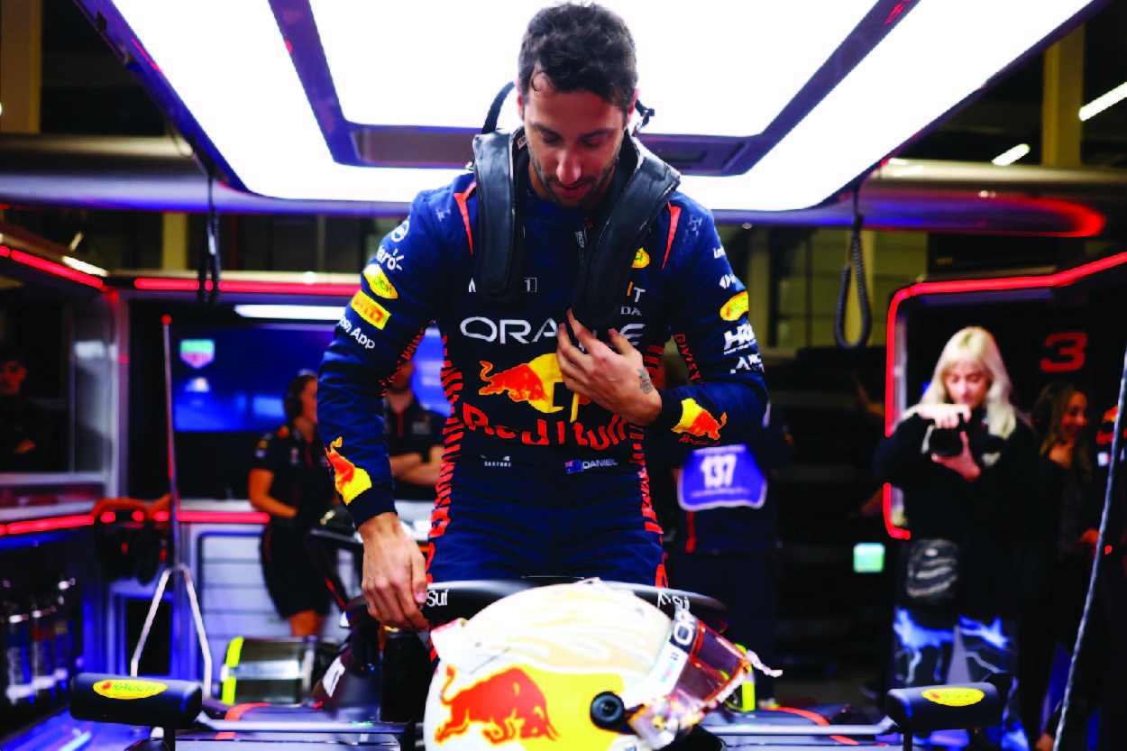 Christian Horner：Daniel Ricciardo「力爭」2025年的Red Bull席位 LightsOut